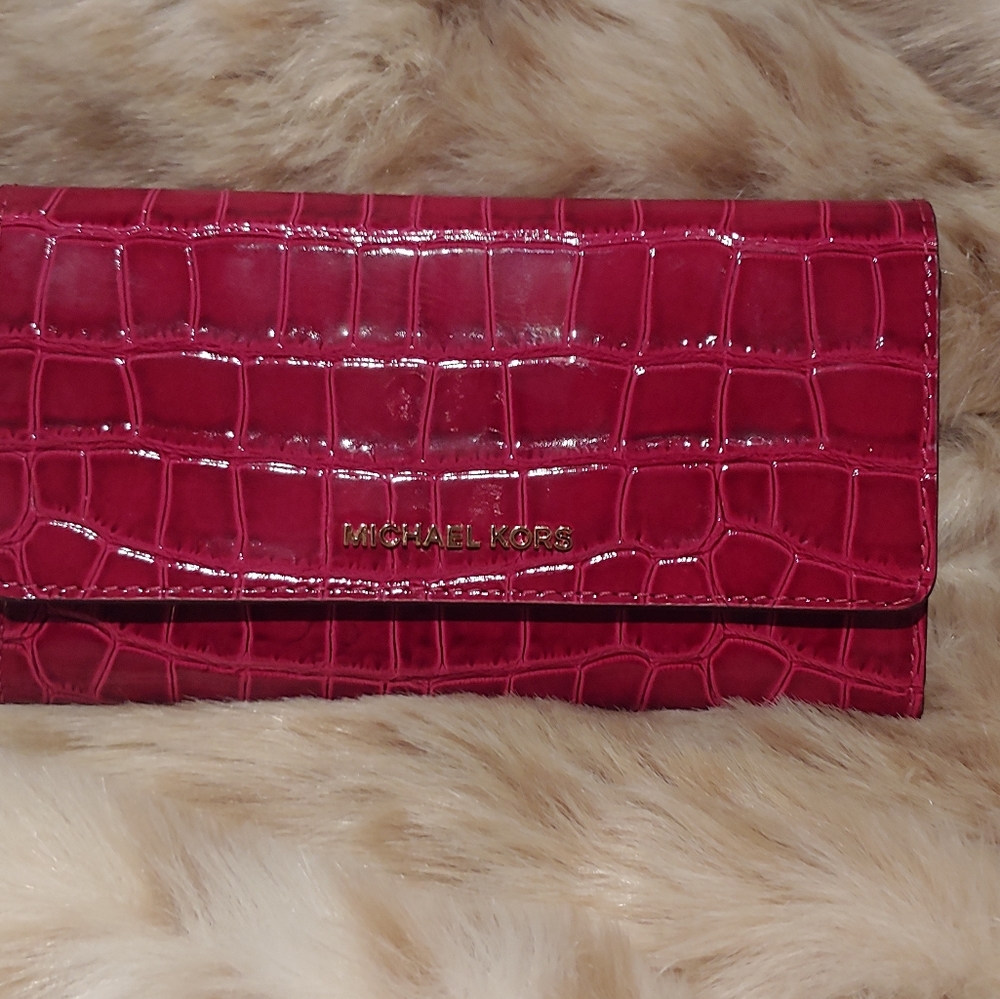 🚫SOLD🚫 🆕Michael Kors Tri-Fold Wallet